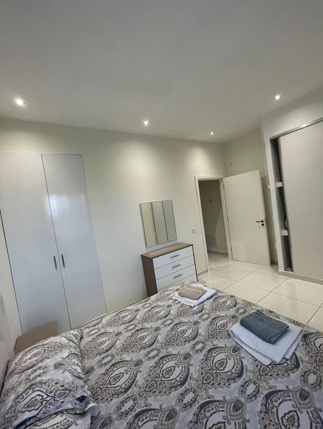 Franco Apartments Tirana Bagian luar foto